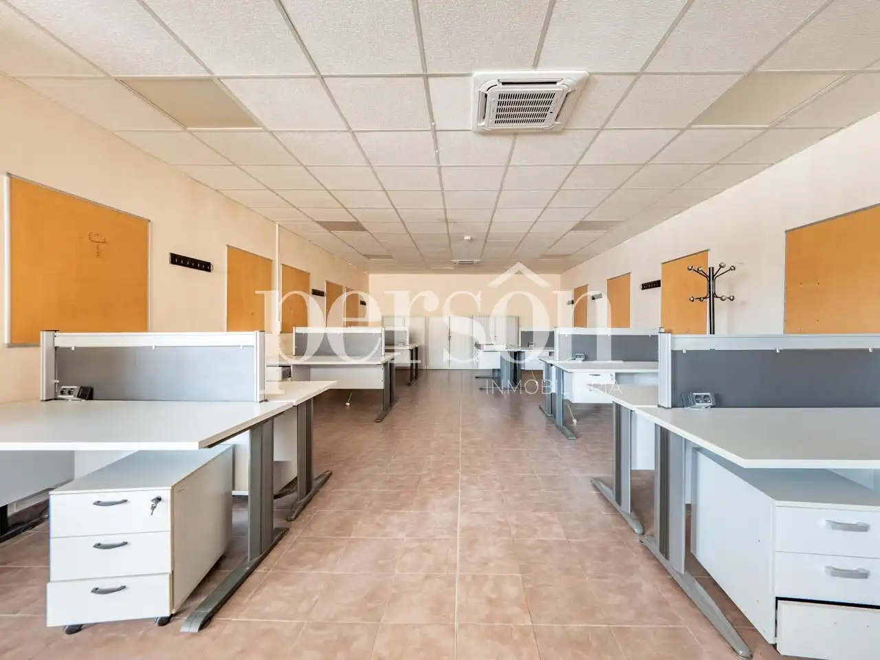 Industrial building to rent in Fuente del Jarro, imagen 32
