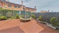 Terrassa de Casa adosada en venda en El Molar (Madrid) amb Calefacció i Jardí privat