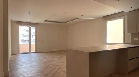 Photo 2 of Flat to rent in Calle de Fernández de la Hoz, Almagro, Madrid