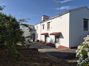 Casa en venta en Calle RONDA DE CORUÑA