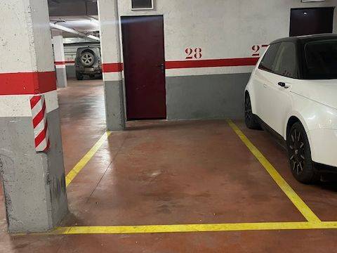 Garaje en Alquiler en Passeig de Francesc Macià, 76 en Coll Favà