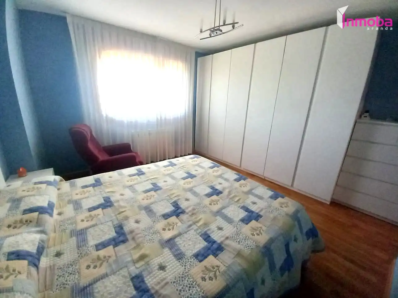 Dormitori de Casa o xalet en venda en Aranda de Duero amb Calefacció, Jardí privat i Parquet