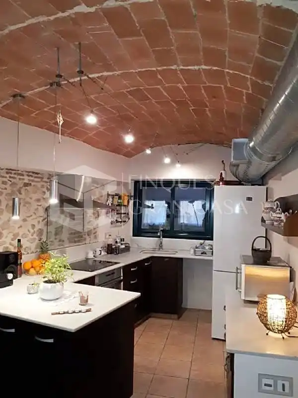 Cocina de Casa adosada en venta en Caldes de Montbui con Aire acondicionado, Parquet y Trastero