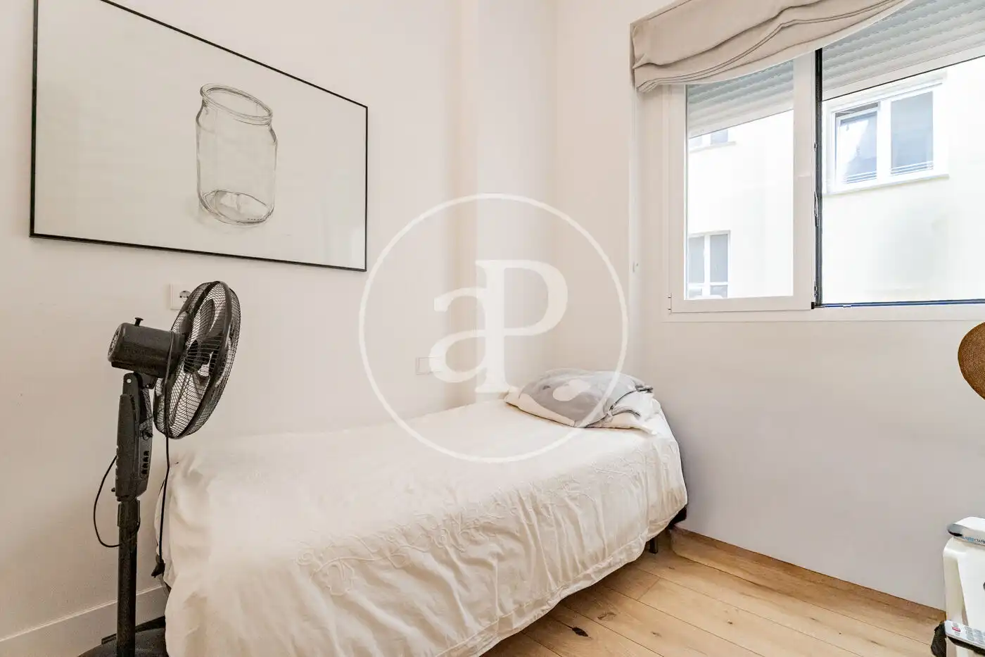 Habitación de Piso en venta en Madrid con Calefacción y Trastero