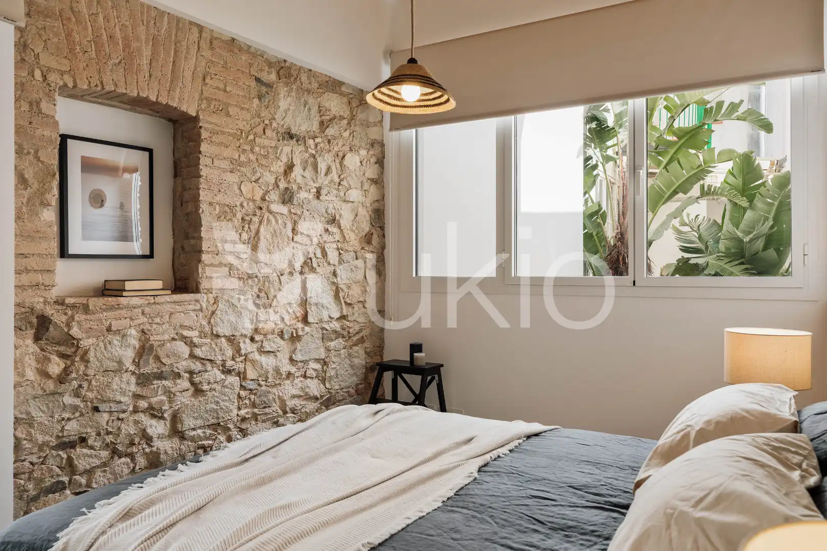 Dormitori de Apartament de lloguer en Barcelona amb Aire condicionat, Calefacció i Terrassa