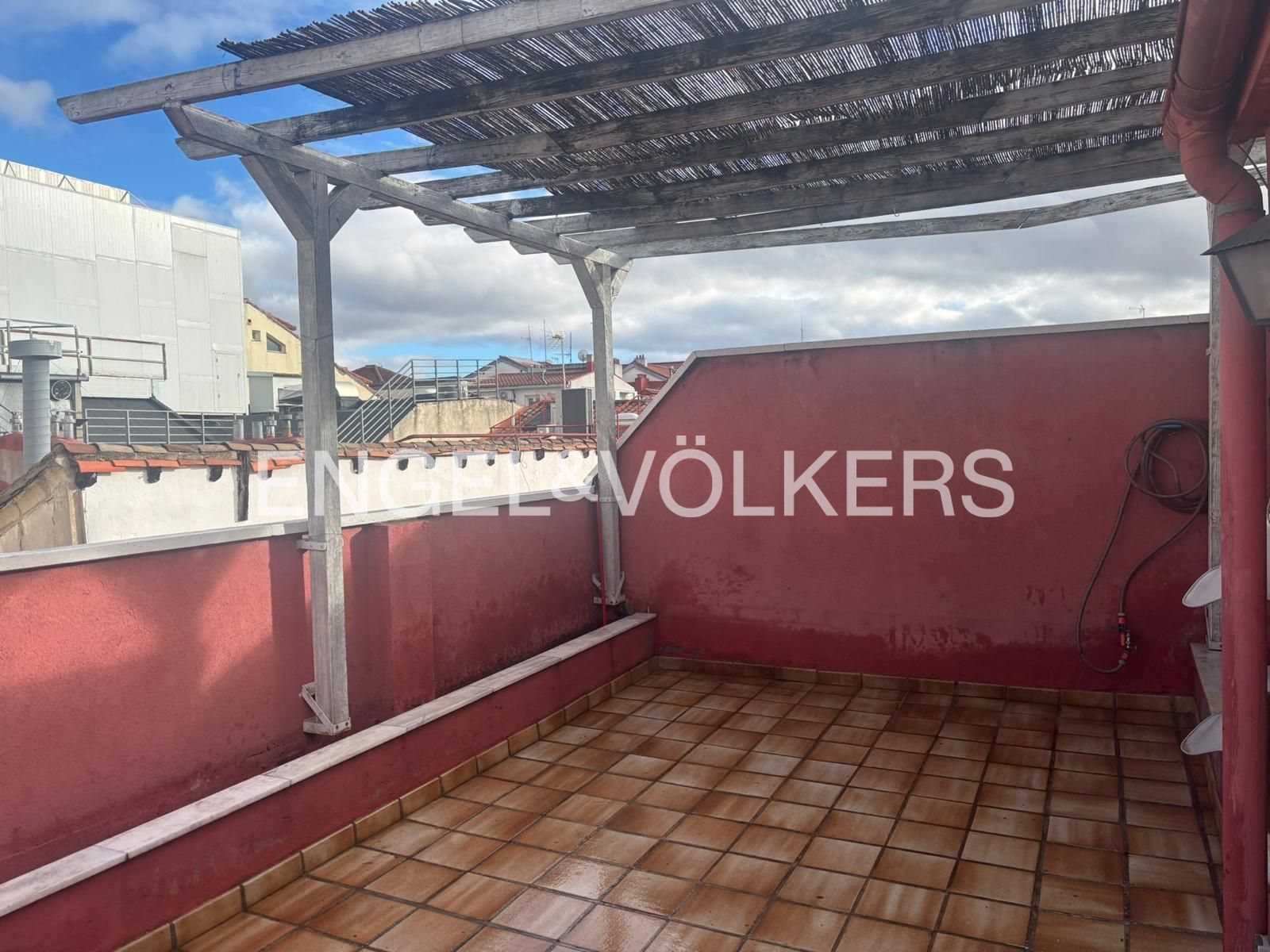 Terraza de Ático de alquiler en  Madrid Capital con Aire acondicionado, Calefacción y Terraza