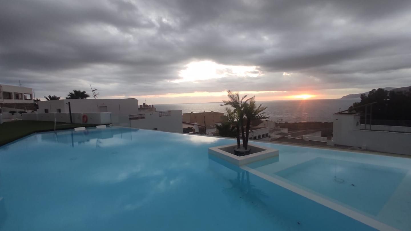Piscina de Apartament en venda en Sorvilán amb Aire condicionat, Jardí privat i Terrassa