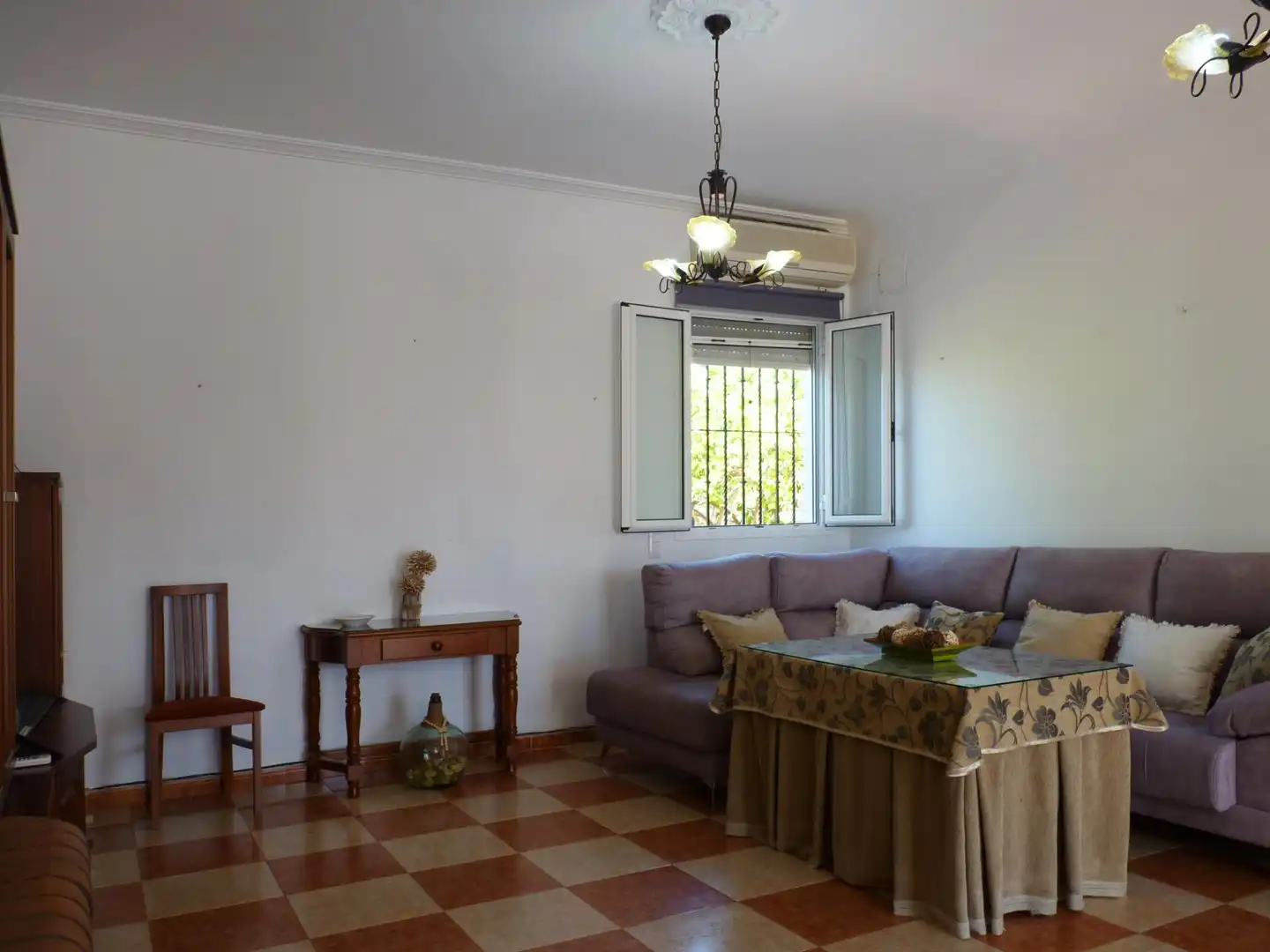 Living room of Houses for sale in Montellano  with Air Conditioner, Heating and Private garden