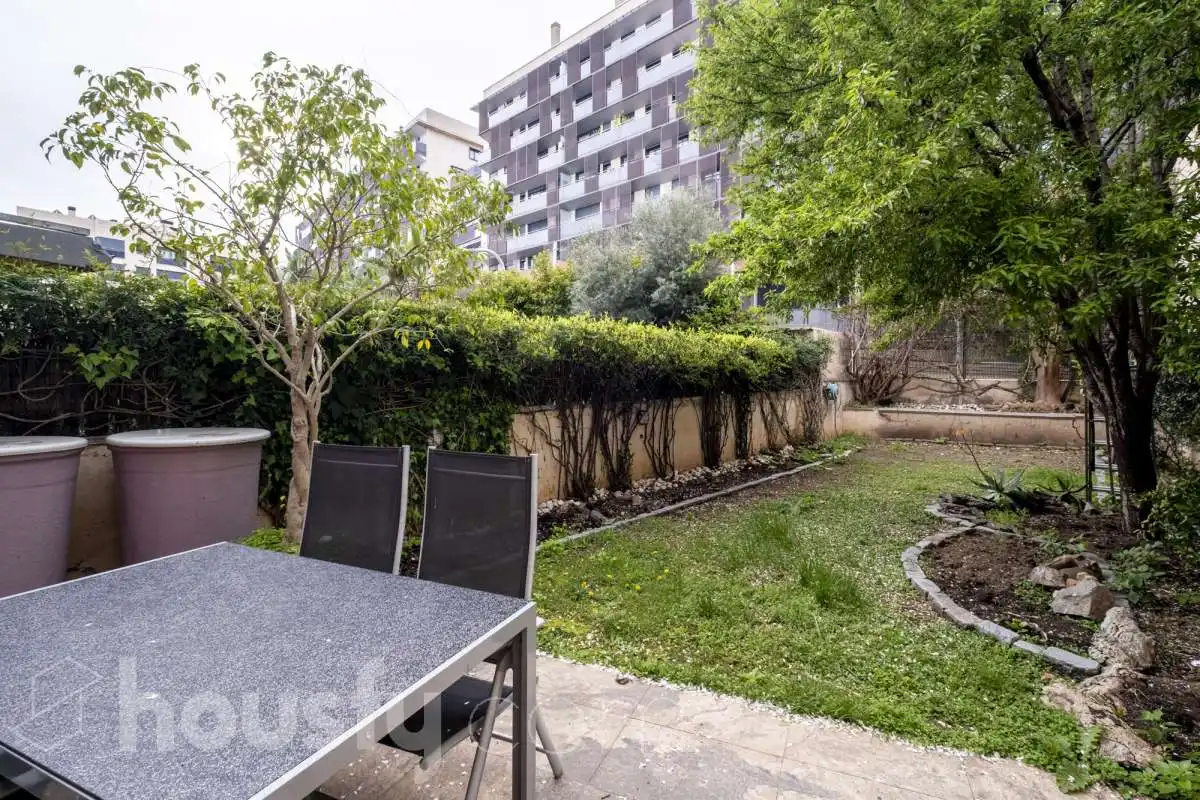 Jardín de Casa o chalet en venta en Barcelona con Aire acondicionado, Calefacción y Jardín privado