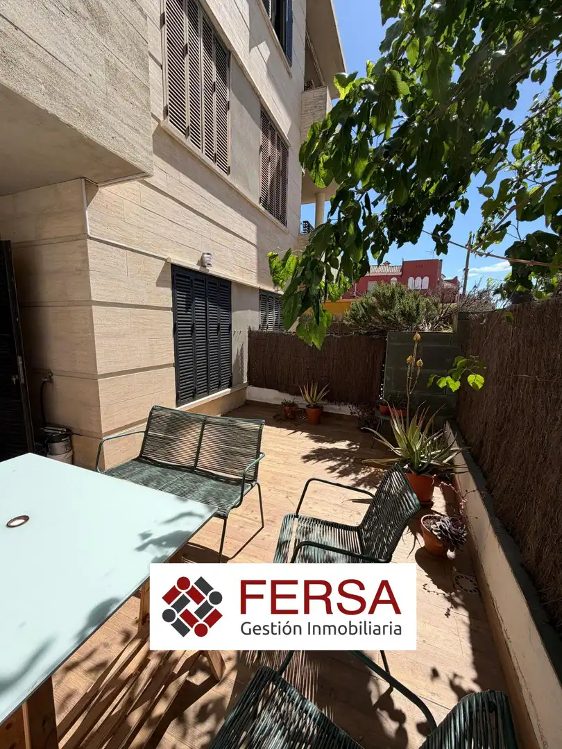 Terrassa de Apartament de lloguer en El Puerto de Santa María amb Calefacció, Jardí privat i Terrassa