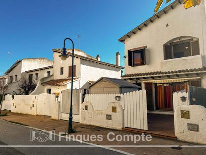 Exterior view of Single-family semi-detached for sale in Roda de Berà  with Air Conditioner and Heating