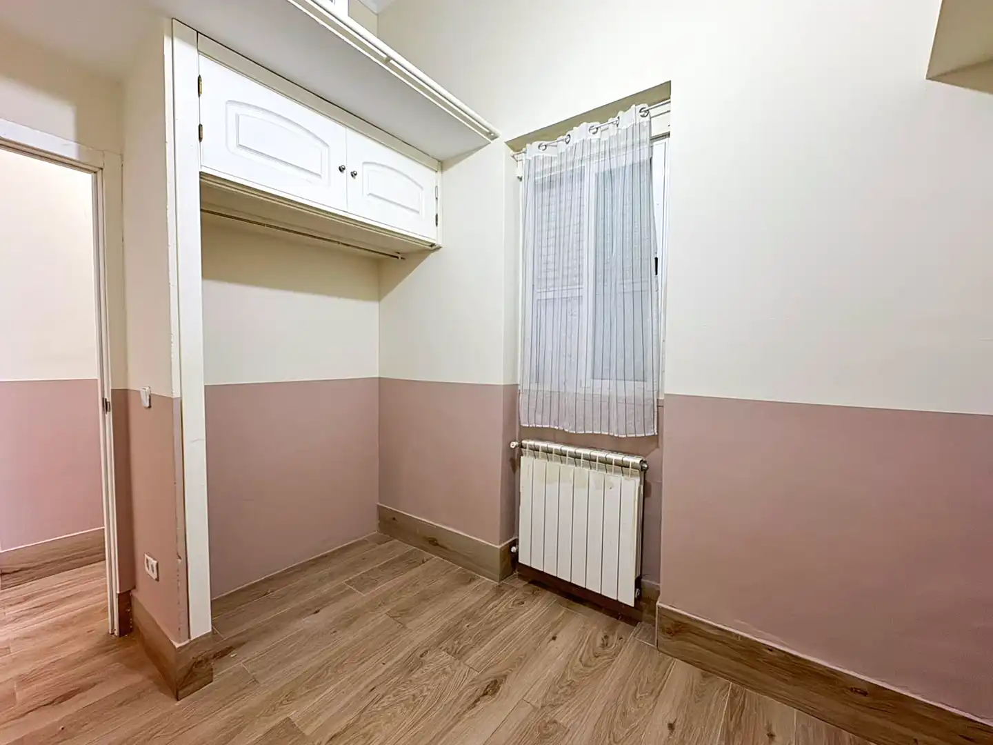 Habitación de Piso en venta en Madrid con Calefacción