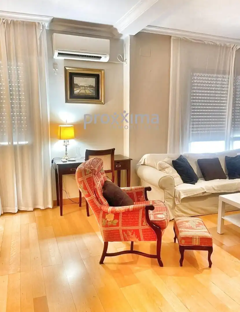 Living room of Flat for sale in Sevilla  with Air Conditioner and Terrace