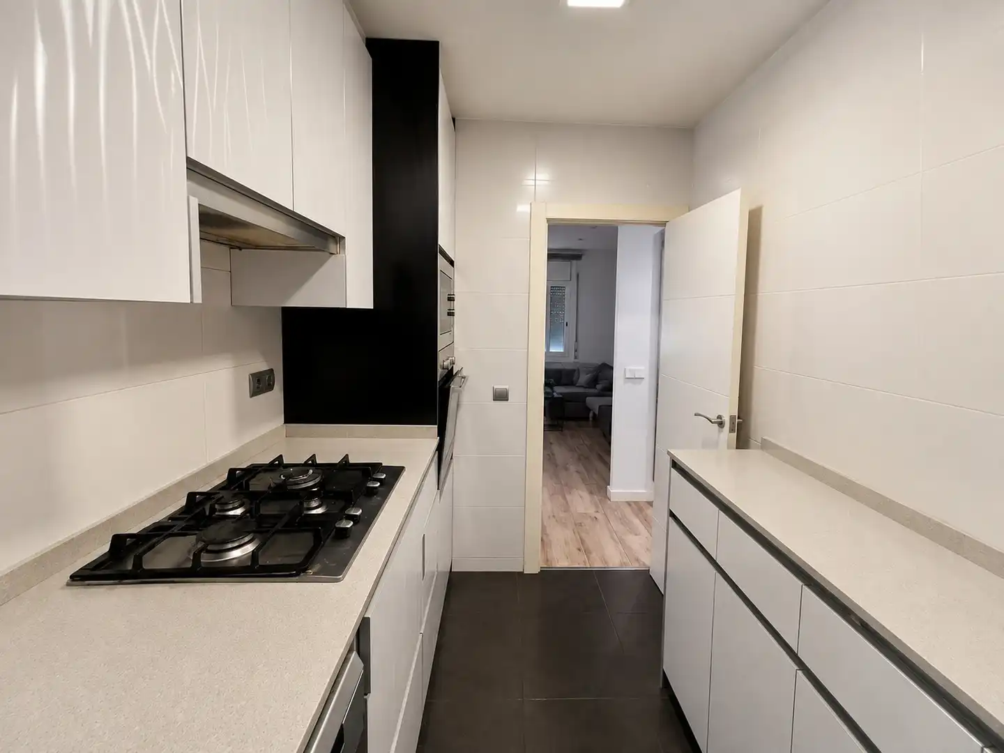 Cuina de Pis en venda en Sant Boi de Llobregat amb Aire condicionat, Parquet i Forn