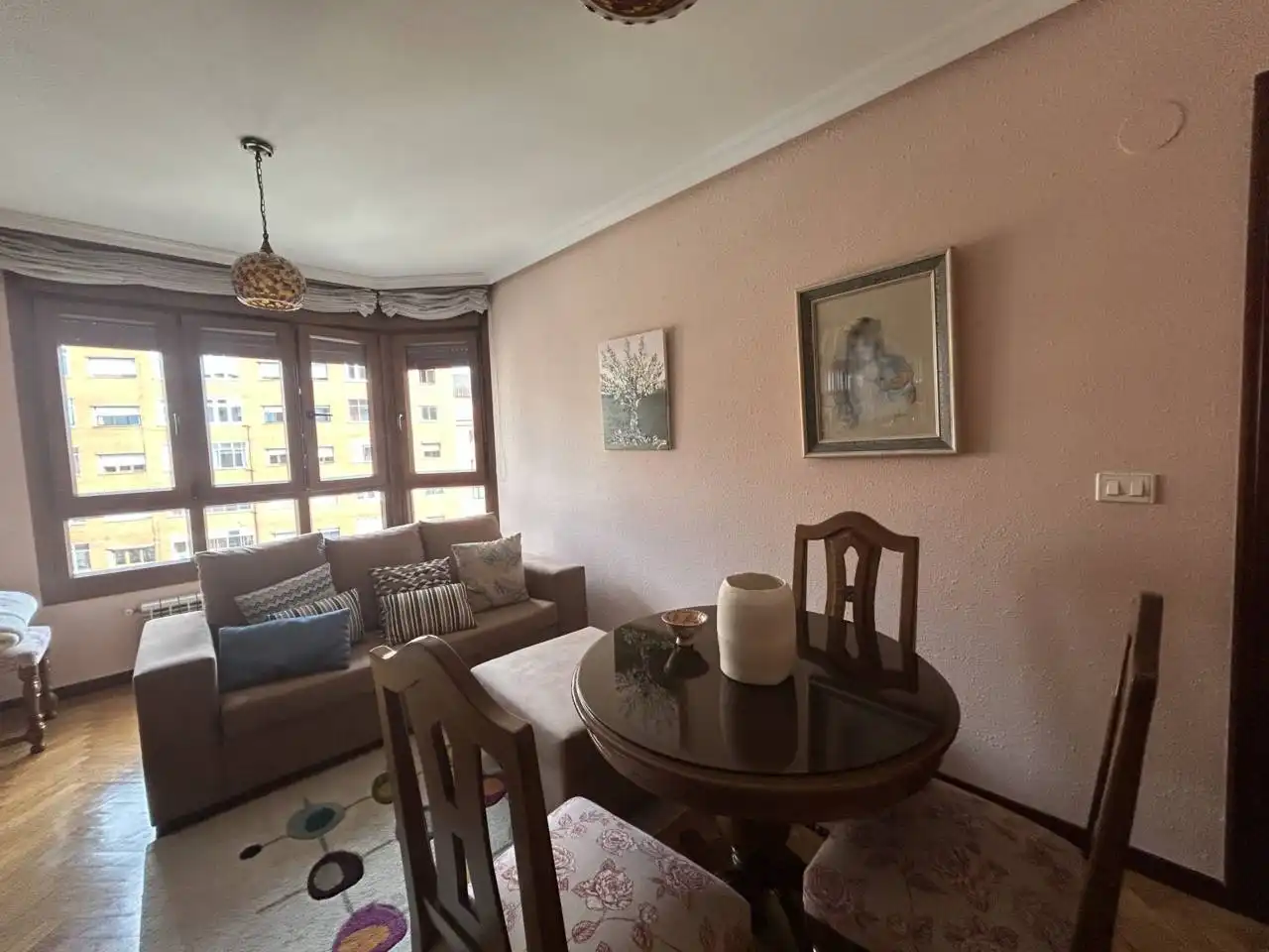 Habitación de Piso en venta en Oviedo  con Calefacción, Parquet y Trastero