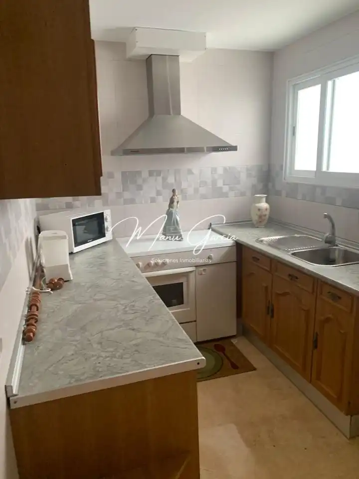 Küche von Einfamilien-Reihenhaus zum Verkauf in Cuevas de San Marcos mit Terrasse, Balkon und Internet