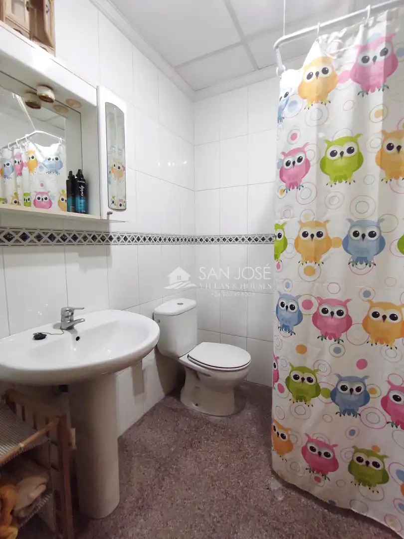 Badezimmer von Geschaftsraum zum Verkauf in Monforte del Cid mit Klimaanlage