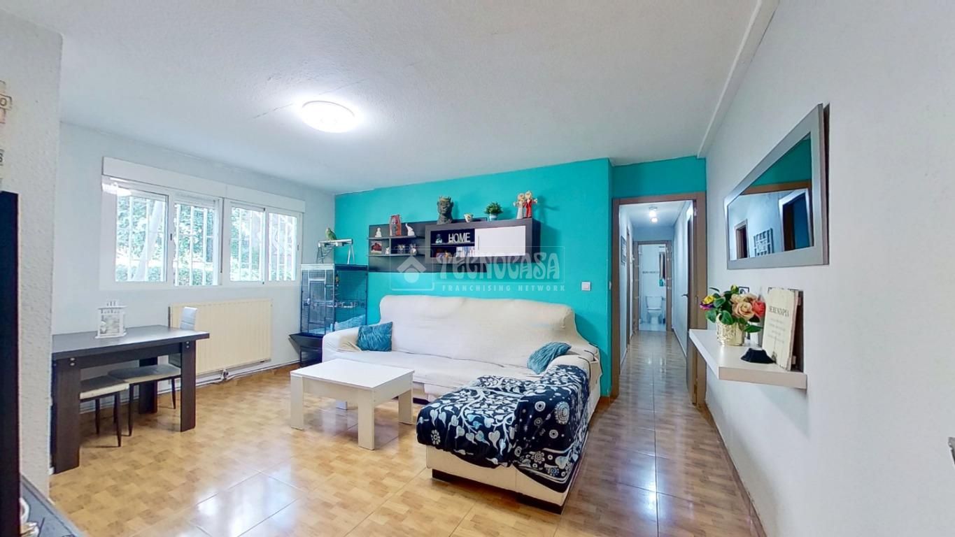 Living room of Flat for sale in Badia del Vallès  with Heating