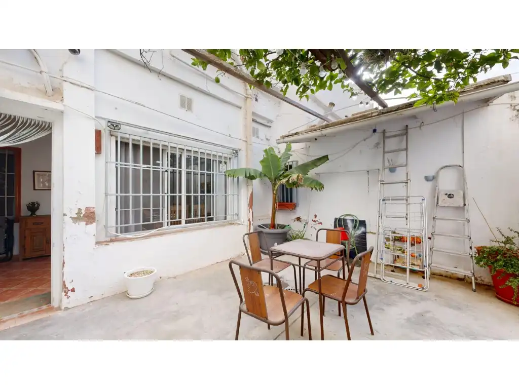Exterior view of Houses for sale in Burjassot