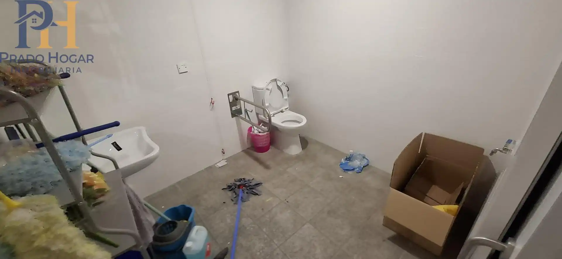 Baño de Local de alquiler en Talavera de la Reina