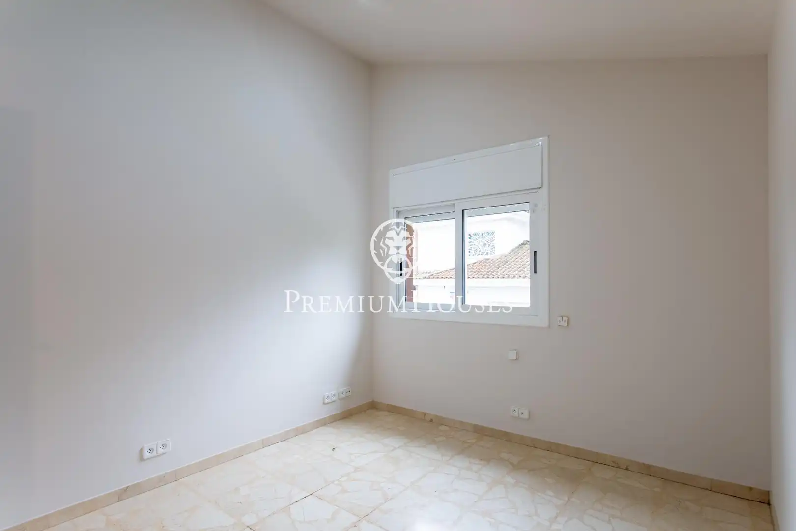 Dormitori de Casa o xalet en venda en Alella amb Aire condicionat, Jardí privat i Terrassa