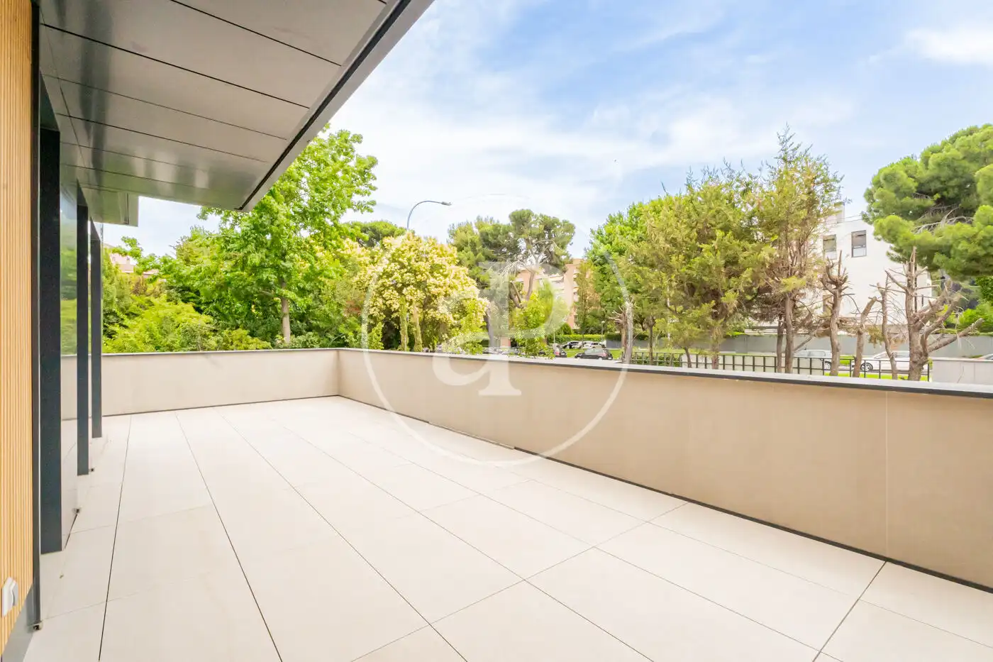 Terrassa de Pis de lloguer en Madrid amb Aire condicionat, Calefacció i Jardí privat