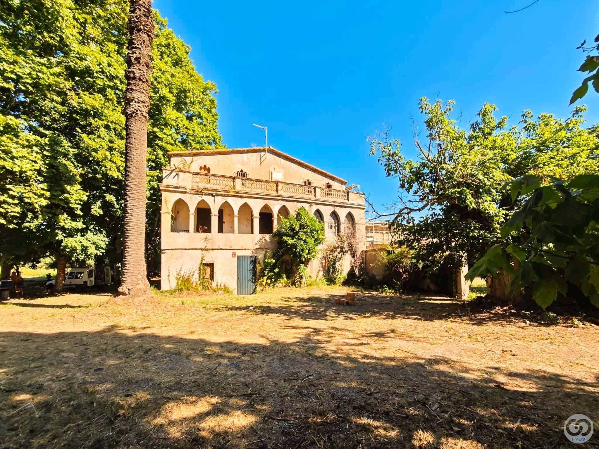 Exterior view of Country house for sale in Castelló d'Empúries  with Storage room