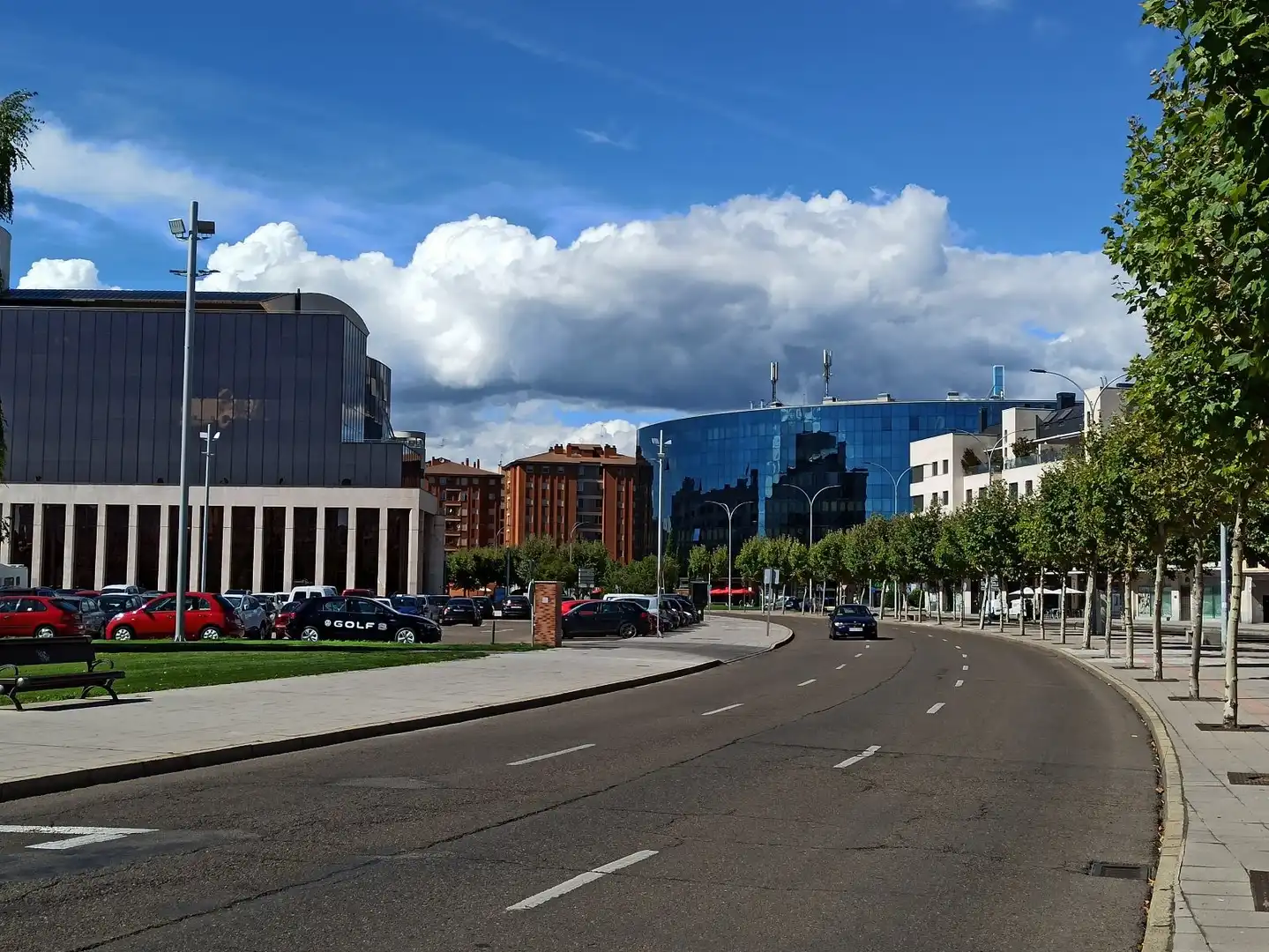 Exterior view of Office for sale in León Capital   with Heating