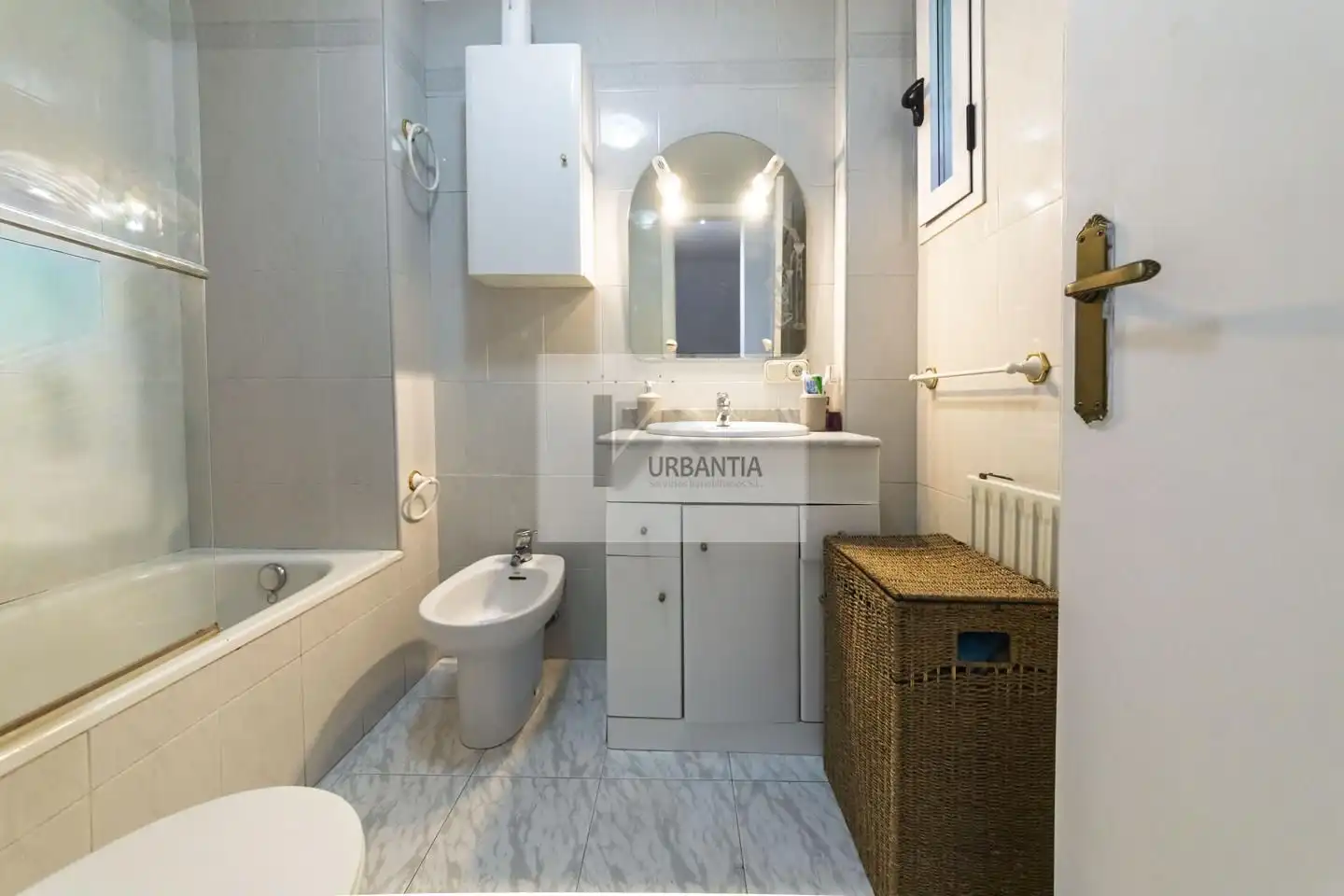 Baño de Piso en venta en  Pamplona / Iruña con Calefacción, Parquet y Trastero