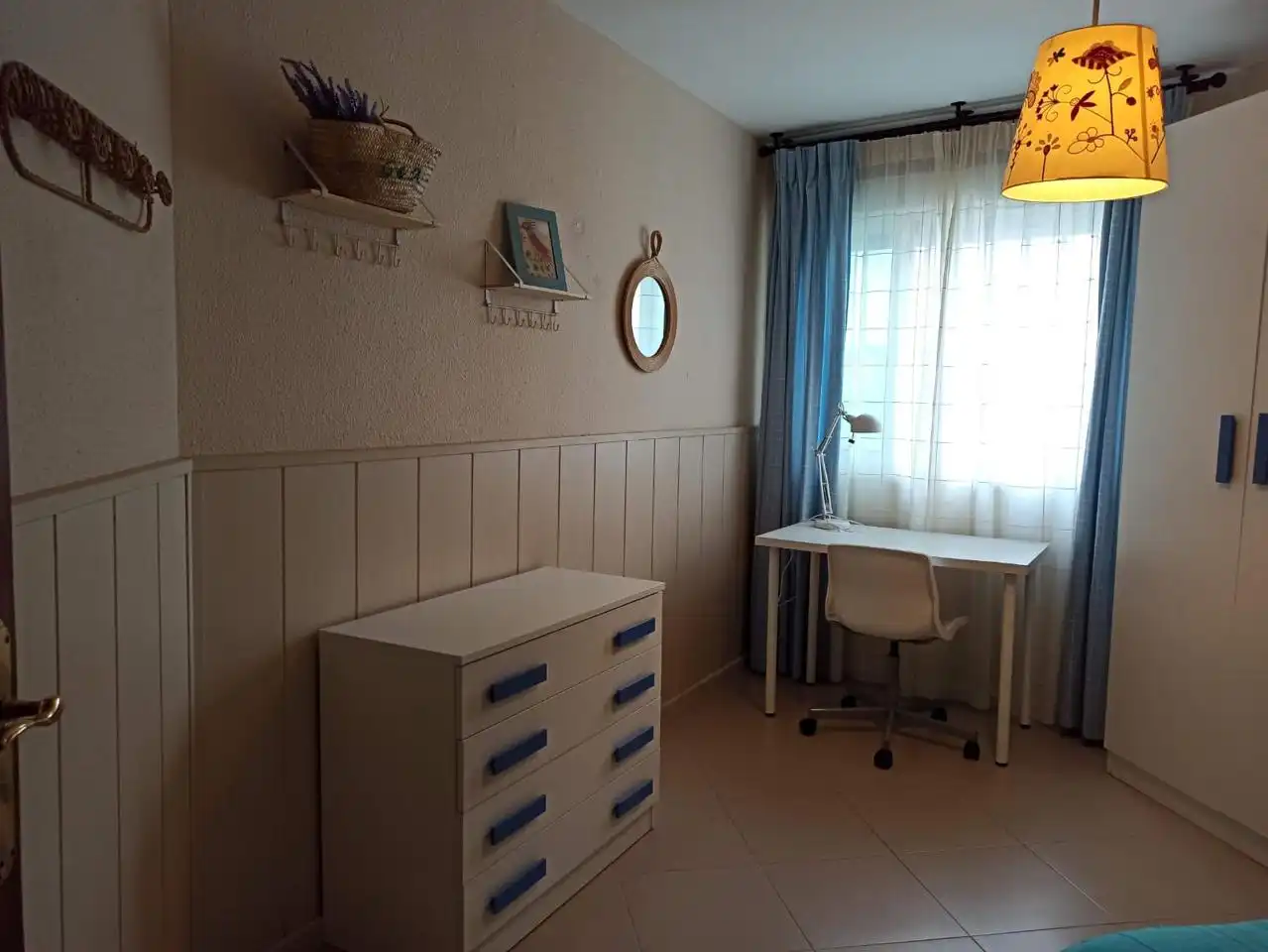 Bedroom of Flat for rent in Sevilla  with Air Conditioner and Furnished