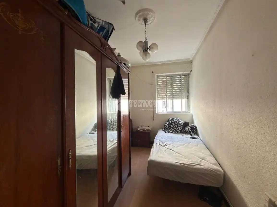 Bedroom of Flat for sale in Valladolid  with Heating and Parquet flooring