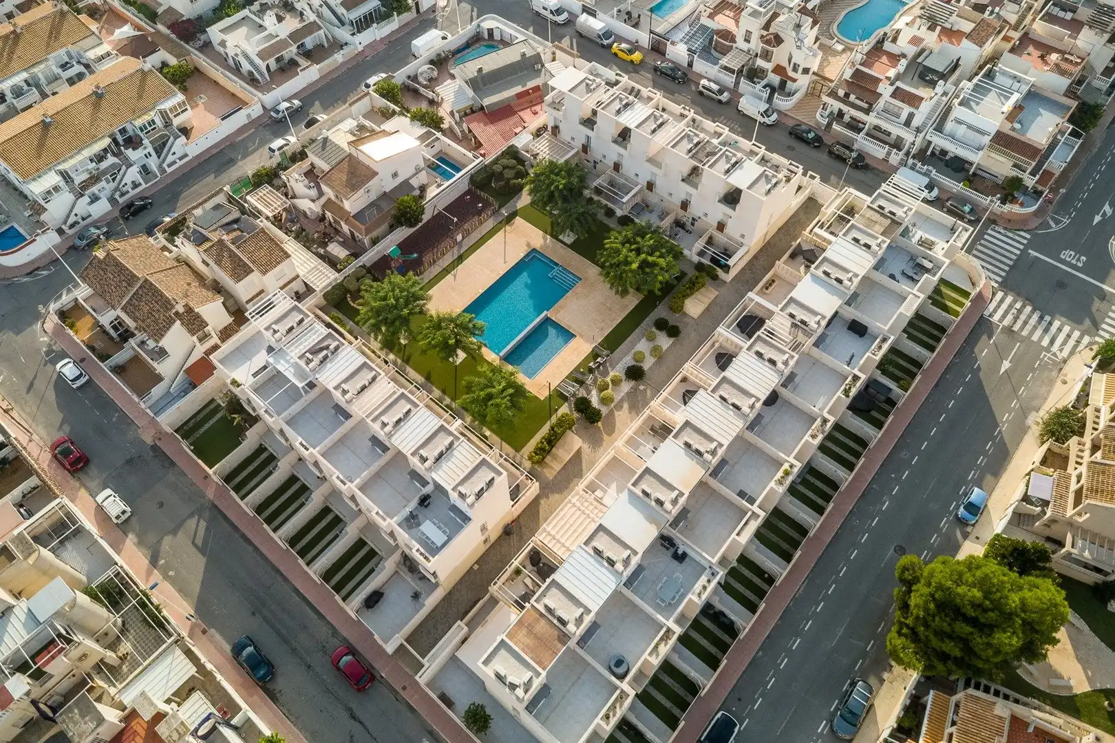 Adosado con piscina en venta en Residencial Cala Salada - Rosaleda, imagen 3