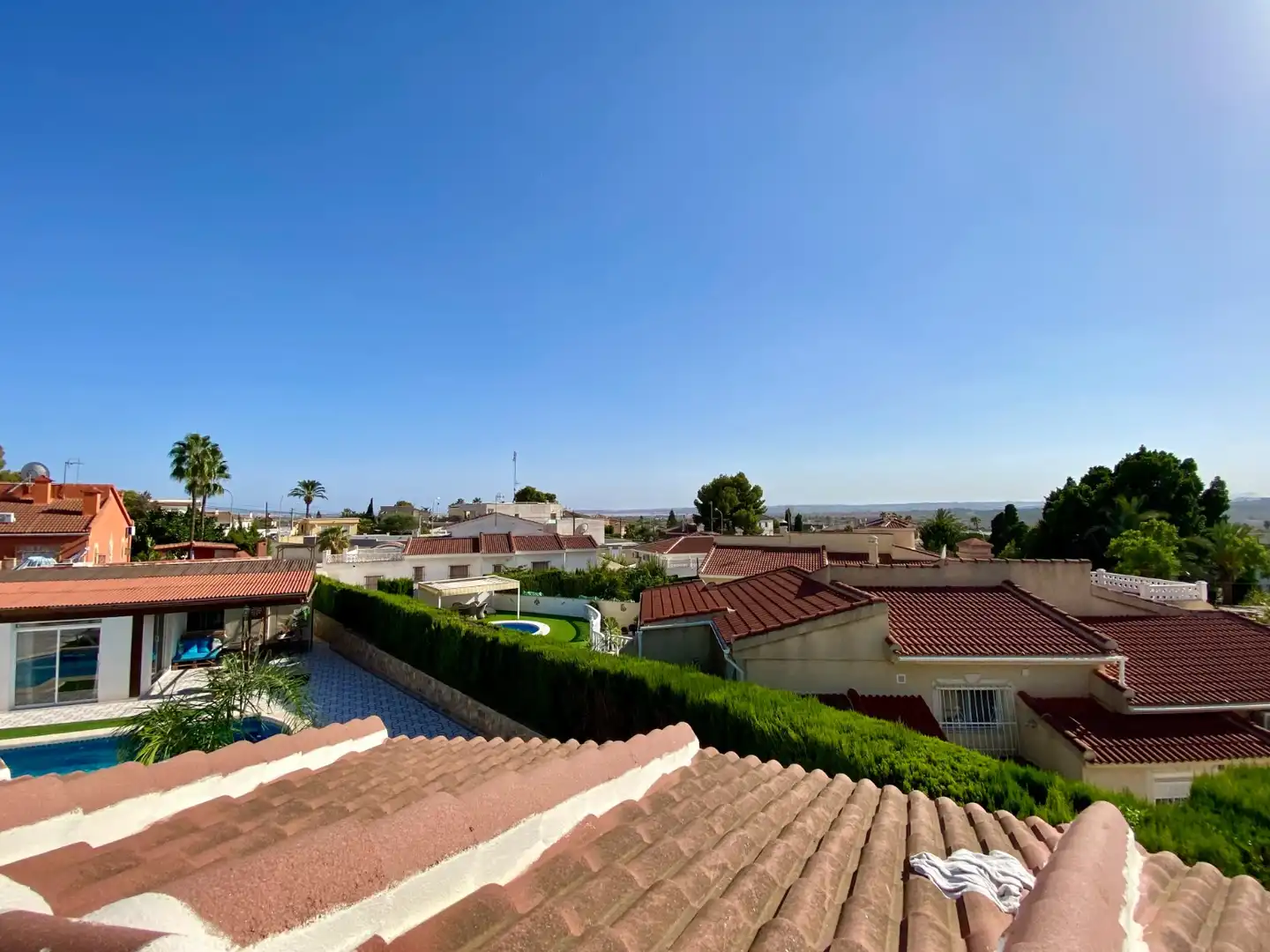 Vista exterior de Casa o xalet en venda en Rojales amb Aire condicionat, Calefacció i Jardí privat
