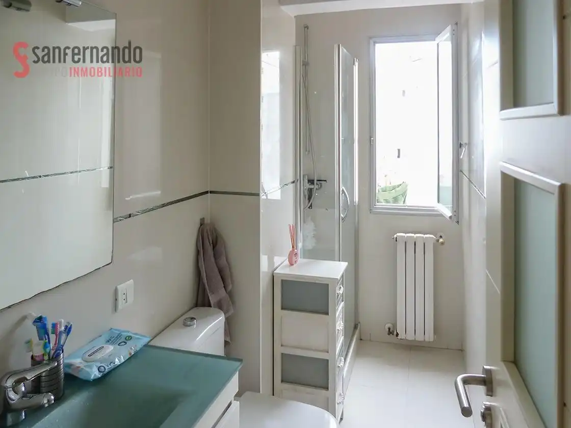 Bathroom of Flat for sale in Santander  with Heating and Furnished