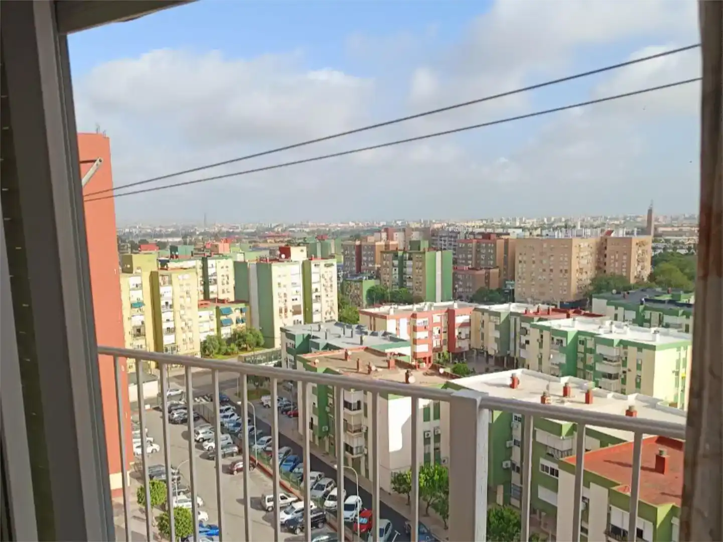 Terrasse von Wohnung zur untervermieten in Montequinto mit Klimaanlage, Privatgarten und Parkett