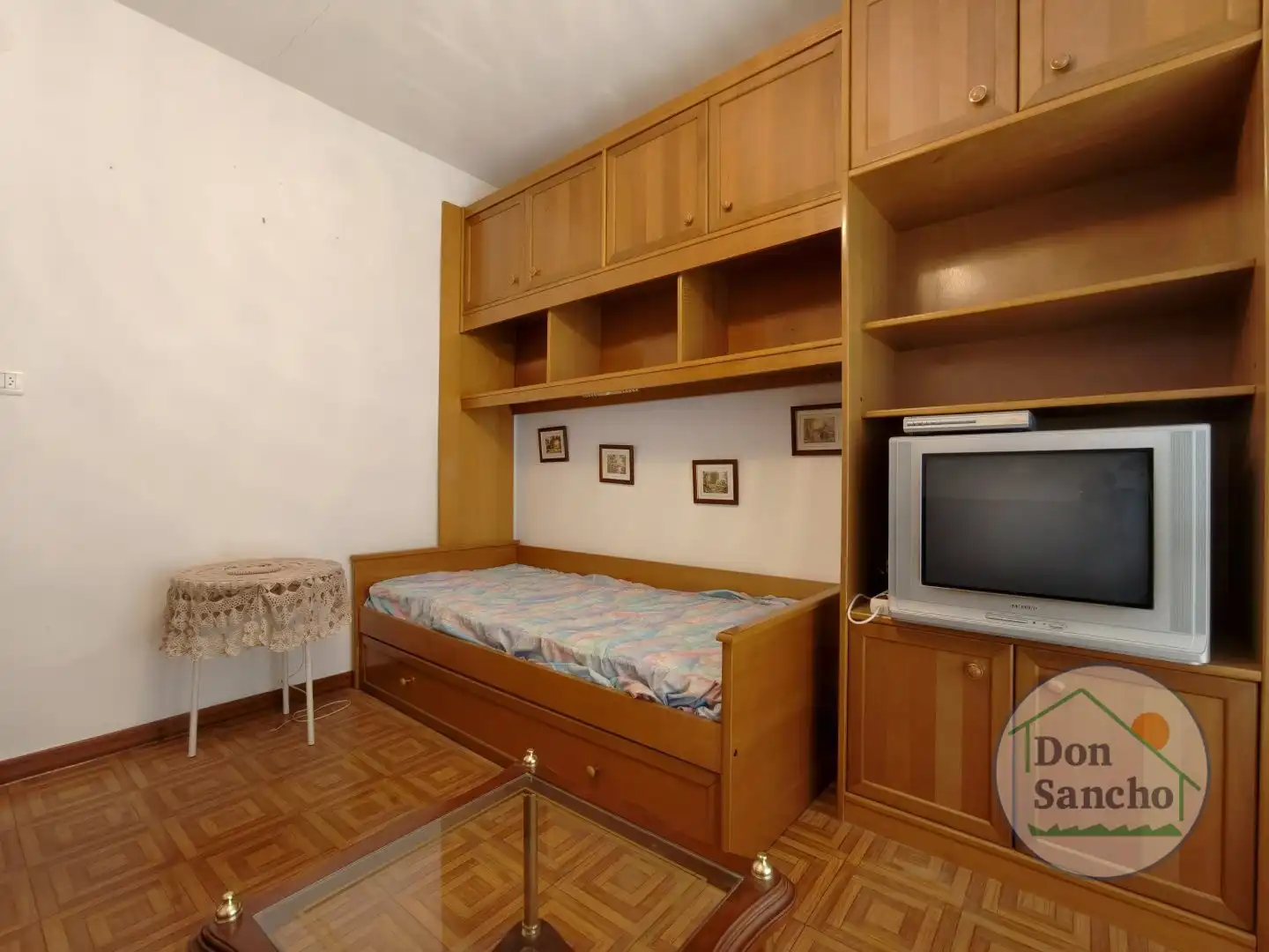 Habitación de Piso en venta en Viana de Cega con Terraza, Trastero y Amueblado
