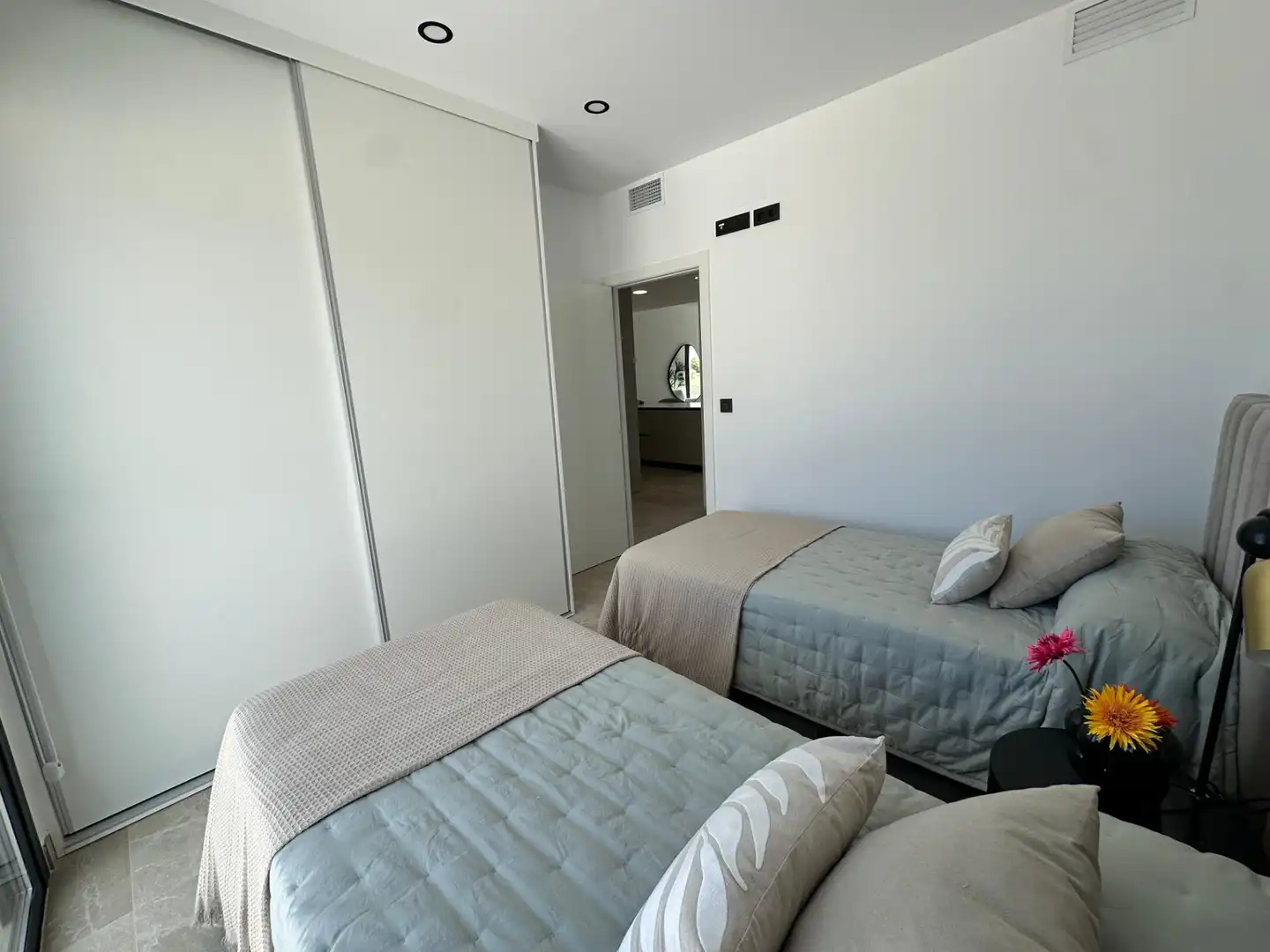 Apartamento de obra nueva con terraza en venta en Las Lomas de Rame - Bahía Bella, imagen 11