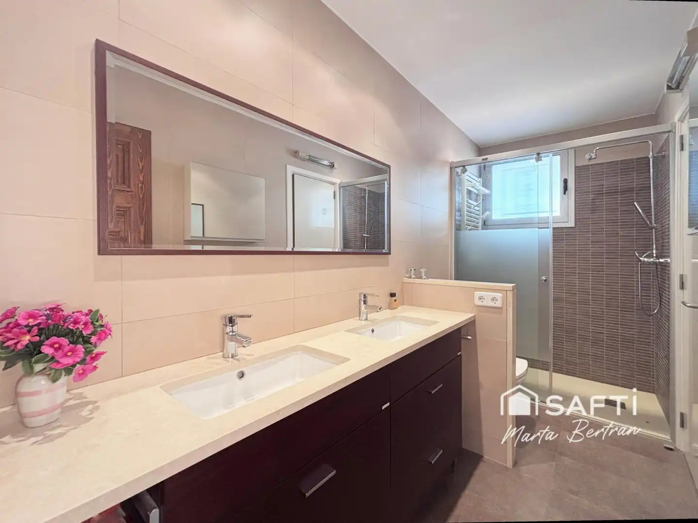 Baño de Finca rústica en venta en Sant Feliu de Codines con Calefacción, Terraza y Piscina