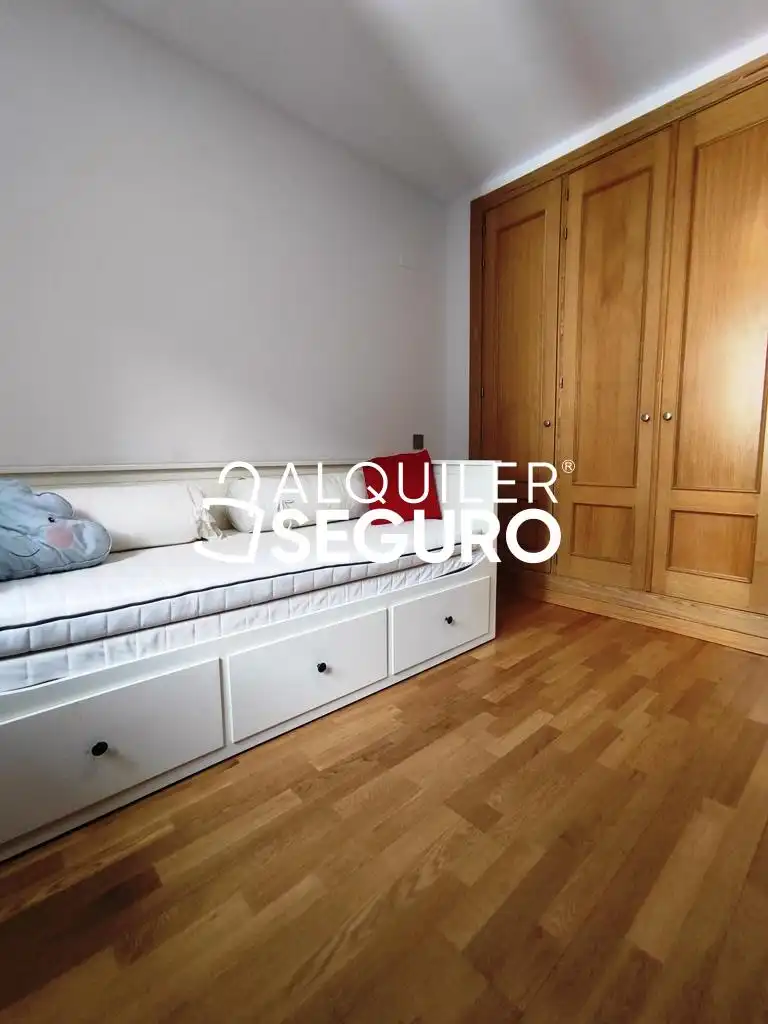 Habitación de Piso de alquiler en Paracuellos de Jarama con Aire acondicionado, Calefacción y Terraza
