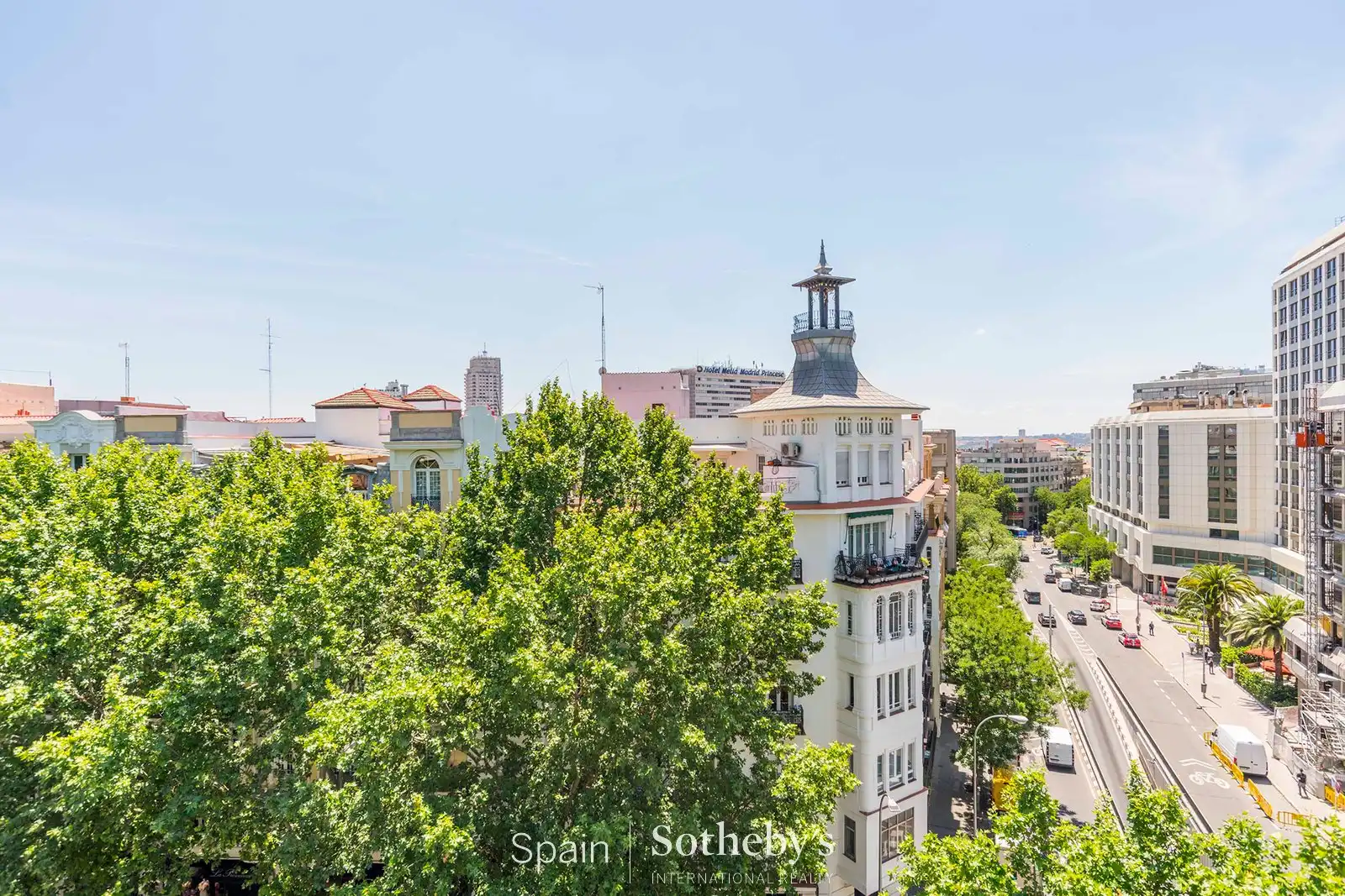 Vista exterior de Apartament en venda en Madrid amb Aire condicionat i Calefacció