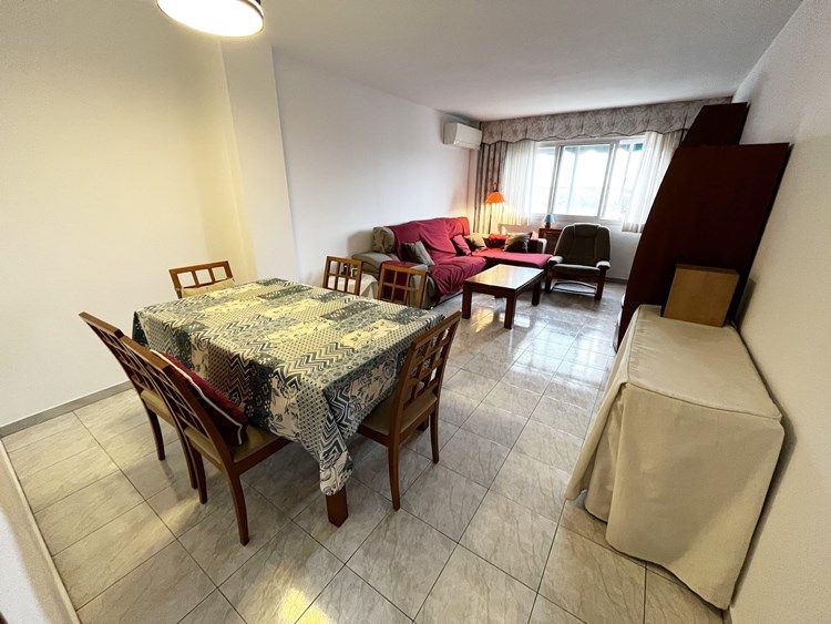 Dining room of Flat to rent in  Madrid Capital  with Air Conditioner, Heating and Oven