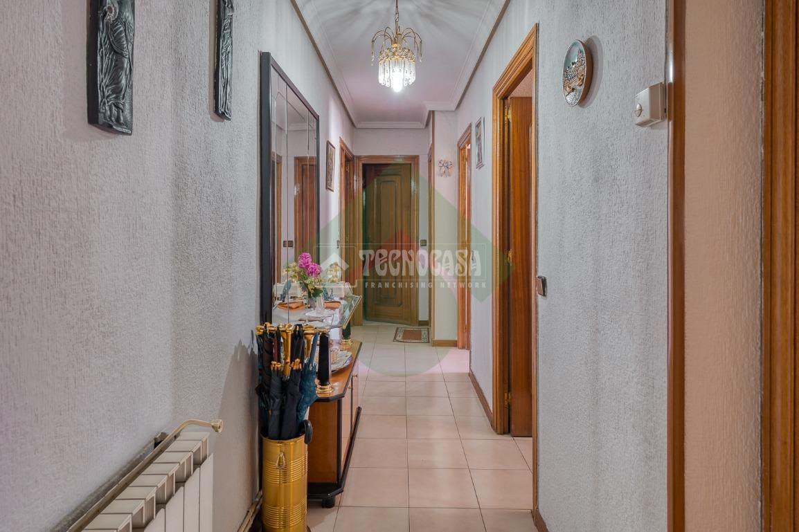 Flat for sale in  Madrid Capital  with Air Conditioner