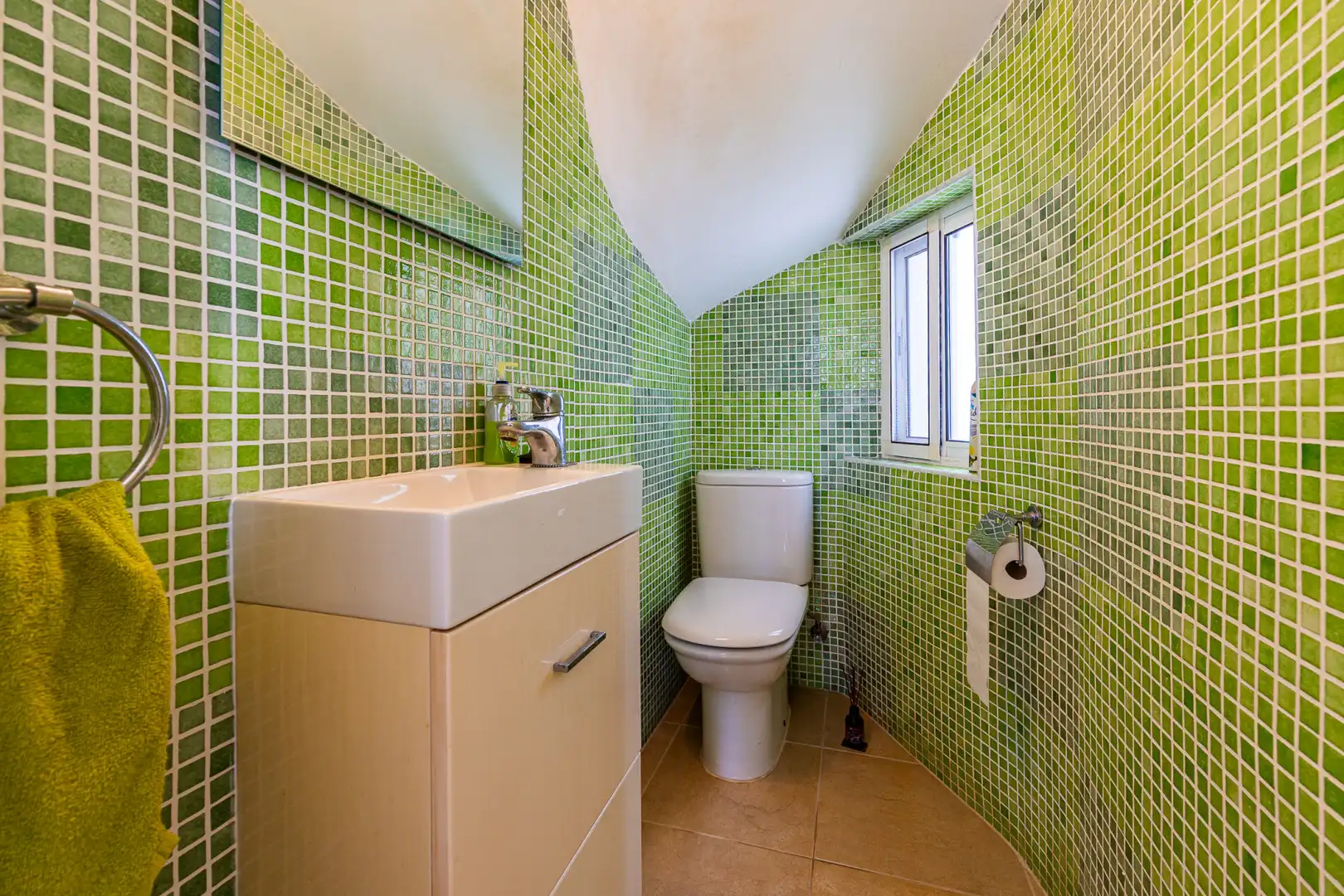 Badezimmer von Einfamilien-Reihenhaus zum Verkauf in Mijas mit Klimaanlage, Terrasse und Schwimmbad