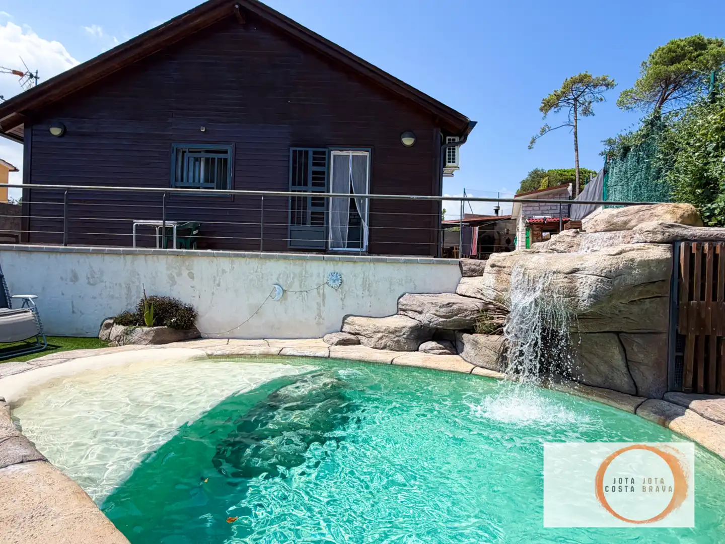 House with pool for sale in Residencial Park