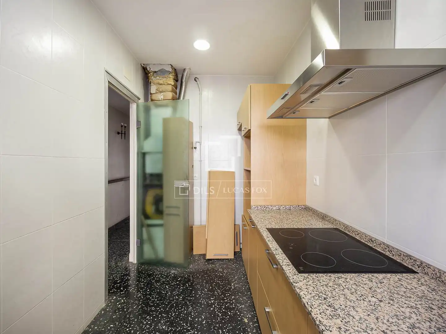 Küche von Wohnung zum Verkauf in Barcelona mit Terrasse und Balkon