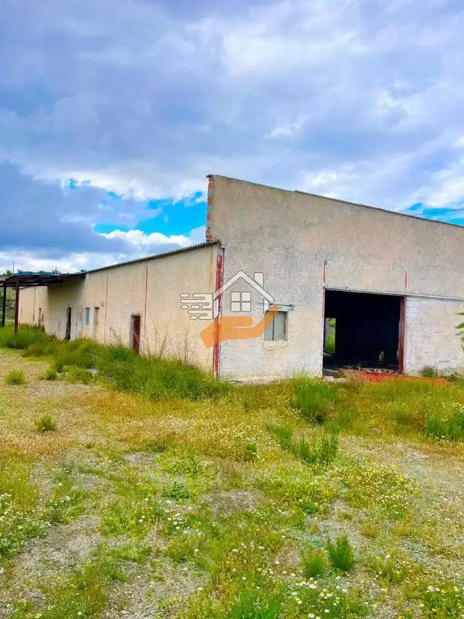 Nave industrial en venta en Vélez-Rubio