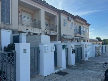 Vista exterior de Pis en venda en Mont-roig del Camp amb Aire condicionat, Terrassa i Moblat