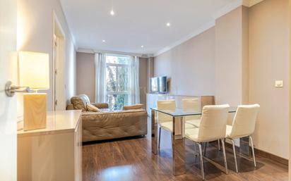 Living room of Flat for sale in  Granada Capital