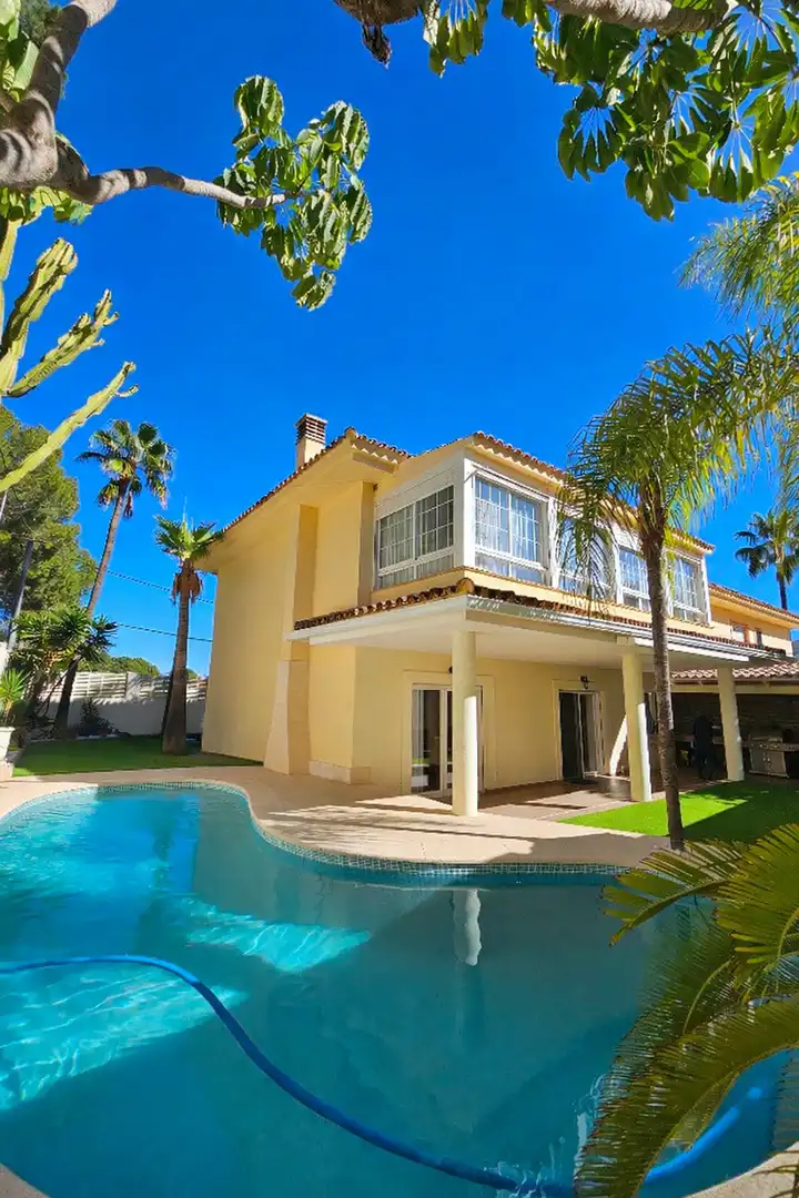 Adosado con piscina en venta en L'Albir