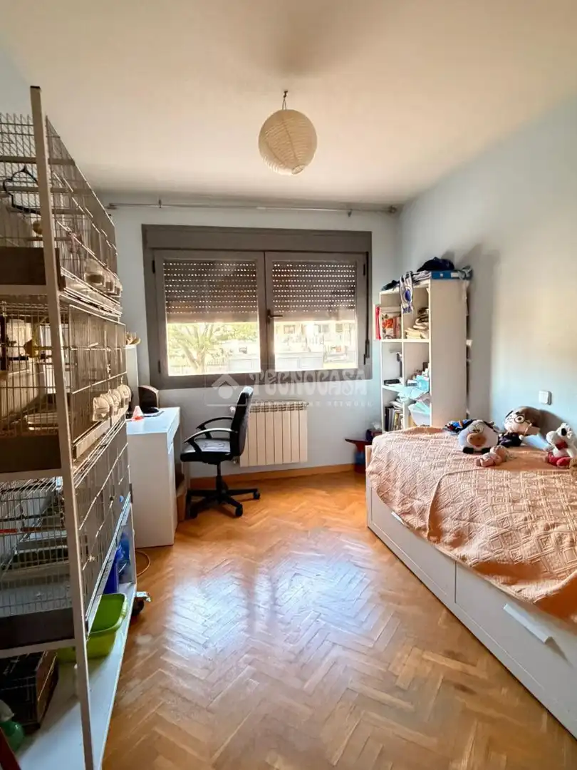 Bedroom of Flat for sale in Valdemoro  with Air Conditioner, Storage room and Community pool